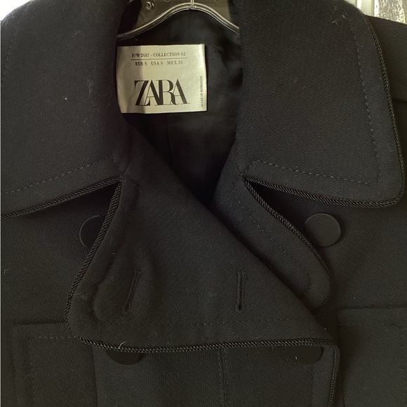 Good condition, used, black cropped pea jacket - Picture 3 of 4